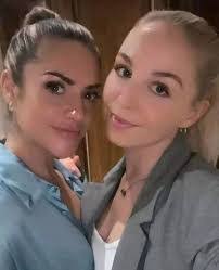 Collette Sharp's Instagram, Twitter & Facebook