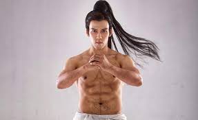 Whereas liu kang's design and fighting style were inspired by bruce lee, kung lao was inspired by wind stance martial arts, sporting a bladed hat that can be thrown to deadly effect. Filming Mortal Kombat Has Already Begun And Kung Lao Will Play Stuntman From Kingsman Geek Tech Online