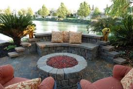 Wonder How Many Stones Bricks This Would Take To Do A Bench And Firepit Like This Modern Fire Pit Fire Pit Seating Patio