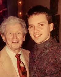 Nice article about Roy from Radio Mirror magazine, November 1941. (Click  each panel to read it all.)