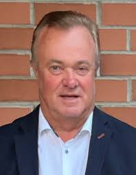 Chad Rasmussen's Instagram, Twitter & Facebook