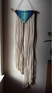 Blue Modern Macrame Wall Hanging On Pacific Coast Driftwood Oceania Tenture Murale En Macrame Tenture Tenture Murale