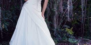 Find the perfect wedding dress for your big day. Fashion Trends On Wedding Gowns At 2000 S