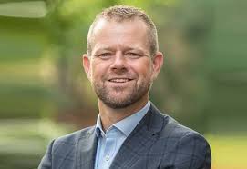 How can Medicare Advantage better serve seniors?