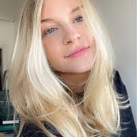 Heidi Fredrickson's Instagram, Twitter & Facebook