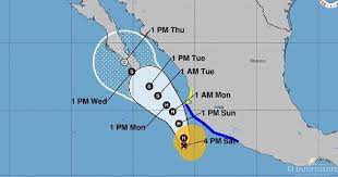 El huarcán enrique se desplaza en paralelo a las costas mexicanas del pacífico provocando lluvias torrenciales y podría fortalecerse. W1ni Qoz0rr4lm