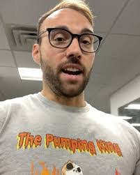 Steve Wickes's Instagram, Twitter & Facebook