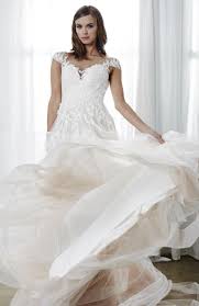 Shop for princess ball gown wedding dresses at cocomelody.com, where you'll find exceptional prices on beautiful, custom wedding gowns. Romantic Ball Gown Wedding Dresses Kelly Faetanini