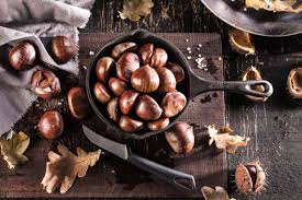 Le castagne al forno sono una delle golosità più amate dell'autunno! Come Cuocere Le Castagne Al Microonde Ricetta E Consigli
