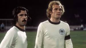 Müller has been made to undergo bobath therapy in the last eight months. Der Bomber Der Nation Gerd Muller Wird 70 Jahre Alt Dfb Deutscher Fussball Bund E V