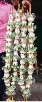 A wedding is a ceremony where people are united in marriage. Order Indian Wedding Fresh Flower Garlands Online Order Wedding Garland Online Marriage Garland Wedding Flower Mala Online Indian Wedding Garlands Online