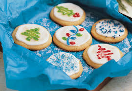 Adding frosting to sandwich these cookies together is a great way to liven up the sweet with sprinkles. Easy Christmas Cookies Decorating Ideas Diy