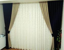 Oturma odası perde modelleri içinden hepimiz şık perdeler yaptırmak isteriz ama hep fiyatlardan korkarız ve her yıl değişen bir fiyat politikası da var olmakta ama her bütçeye uygun perdeler de var olmaktadır. Oturma Odasi Perde Modeli 86 Dayi Perde