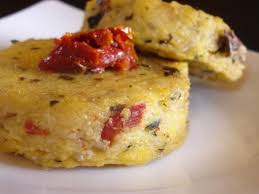 Galettes De Polenta Recette Ptitchef Recette Recette Recettes De Cuisine Recette Polenta