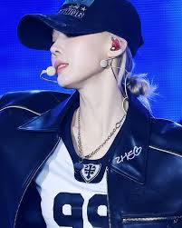 Please bring this #winter genre back 🙇