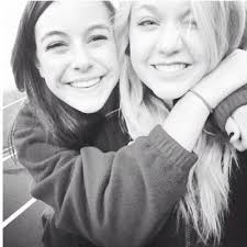 Casey Beacom (@hispanicluvv)