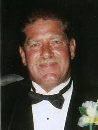 Edmund Kiefer's Instagram, Twitter & Facebook