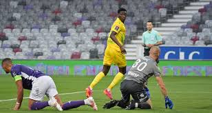 Joueur de football football sportif. N8xdf 5junaxgm