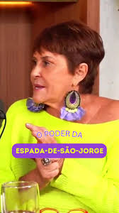 A maravilhosa Espada-de-São-Jorge vai cortar qualquer energia negativa da  sua casa! Já fez esse ritual? 💚 Corte do @podfalarcomtatipilao , #reels  #marciasensitiva #sensemarcia #conselhos