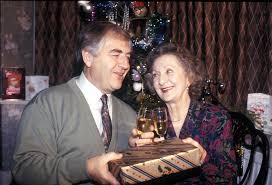 Actor guide for thelma barlow. Coronation Street Legend Thelma Barlow Shares Her Favourite Ever Corrie Christmas Memory