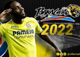 Bakambu nisan 1991'de kongo asıllı bir ailenin çocuğu olarak dünyaya geldi. Bakambu Cedric Bakambu As Com