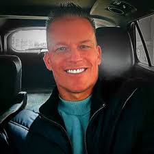 Eddie 🌪🌪🏒🏈