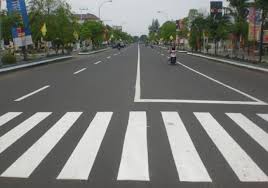 Panduan umum keselamatan jalanraya• sentiasa patuhi peraturan jalan raya.• melintas jalanraya dan pastikan tiada kenderaan lalu lalang disitu.6. Mengenal Arti Warna Garis Putih Di Jalan Raya Federal Oil