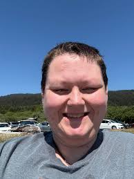 Hi Kelly…. Can they pay at the door for the lock-in or do you need to know  I'm advance for a head count?