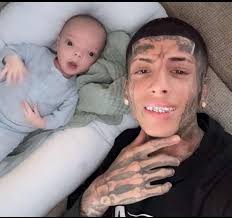 The pair then decide the kids have had enough excitement and head them back  to the nest for a rest.