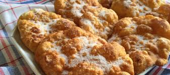 En martes de carnaval se juntaban las pandillas de amigos y amigas y. Adopta Un Postre Orejas De Carnaval Recetas El Comidista El Pais
