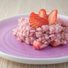 Risotto fragole e champagne è la ricetta del celebre risotto anni '80 musicata alla bene e meglio. Vino Per Risotto Alle Fragole Abbinamento Tra Vino E Risotto Alle Fragole