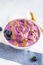 From lemon meringue frozen yogurt to fresh mint chip frozen yogurt, cake batter frozen yogurt, and peanut butter frozen yogurt drops, these recipes will satisfy a sweet tooth on even if you want to make frozen yogurt on a stick, blend together fresh fruit and yogurt with your sweetener of choice. 3 Ingredient Blueberry Frozen Yogurt Eating Bird Food