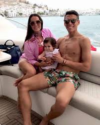 Sandra de la vega en andres guardado hebben samen 2 kinderen. Hector Moreno Su Esposa Irene Martinez Y Su Bebita Ana Maria Canseco