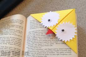 Two styles to choose from or print them both for free! Harry Potter Corner Bookmarks Red Ted Art Make Crafting With Kids Easy Fun