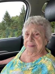 Betty Lavan's Instagram, Twitter & Facebook