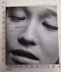 Amazon.com: Shomei Tomatsu: Skin of the Nation: 9780300106046: Rubinfien, Leo,  Phillips, Sandra S., Dower, John W., Shomei Tomatsu: ספרים