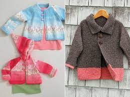 These knit rompers shared by marta porcel from creativaatelier.com are ideal for breezy summer days. Cute And Chic Baby Coats With Free Knitting Patterns