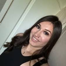 Evelyn Saenz's Instagram, Twitter & Facebook