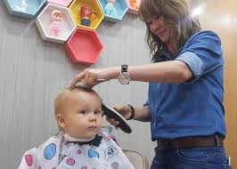 Are you currently in a dilemma and just can't figure out where to begin? Kids Haircuts In Singapore Child Salons And Hairdressers Honeykids Asia