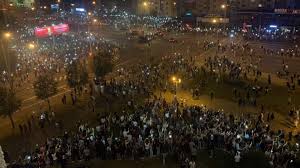 22 hete tüntetnek lukasenka ellen. Belarusz Tobb Varosban Sem Birnak A Rohamrendorok A Tuntetokkel Orszagszerte Oriasi Kormanyellenes Demonstraciok Kezdodtek