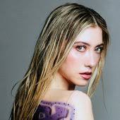 Liz Singer's Instagram, Twitter & Facebook