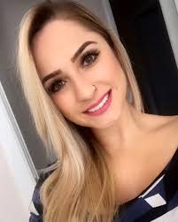 Amanda Padilha (@amandinha_p) • Instagram फ़ोटो और वीडियो