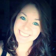 Faye Wolff's Instagram, Twitter & Facebook