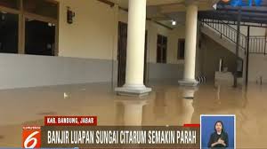 Warta bahasa sunda tema banjir di ci tarum bandung. Banjir Luapan Sungai Citarum Di Kabupaten Bandung Kian Tinggi Dan Meluas News Liputan6 Com