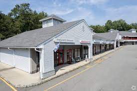 915 Rt 517 Hackettstown Nj 07840 Crossroads Plaza Loopnet Com