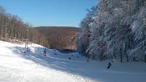 Enorme catalogus van accommodatiefaciliteiten met foto's. Ideiglenesen Bezart Az Eplenyi Sipalya De Hidegfrontban Azonnal Startolnak Likebalaton