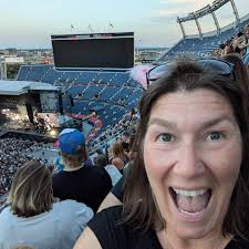 My daughter Daphne drew this Chrysanthemum (November birth flower) and  @santosmorales_76 CRUSHED it! If you need a tattoo, SANCHO IS YOUR GUY!!!