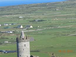 Head to the western shores of ireland to find doonagore castle, which is a truly iconic landmark in county clare within the province of munster. Doonagore Castle Picture Of Doonagore Farmhouse Doolin Tripadvisor