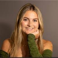 Shandi Miller's Instagram, Twitter & Facebook