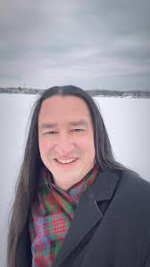 Happy winter solstice!!! I want to wish you all the very best this season.  Miigwech bizindawiyeg Thank you for listening!